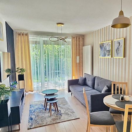 Apartament Whiteblue Kolobrzeg Z Duzym Ogrodkiem - 100 M Od Plazy! Whiteblue Kolberg Apartment Mit Grossem Garten - 100 M Vom Strand Entfernt! Whiteblue Kolobrzeg Apartman S Velkou Zahradou - 100 M Od Plaze! Eksteriør billede