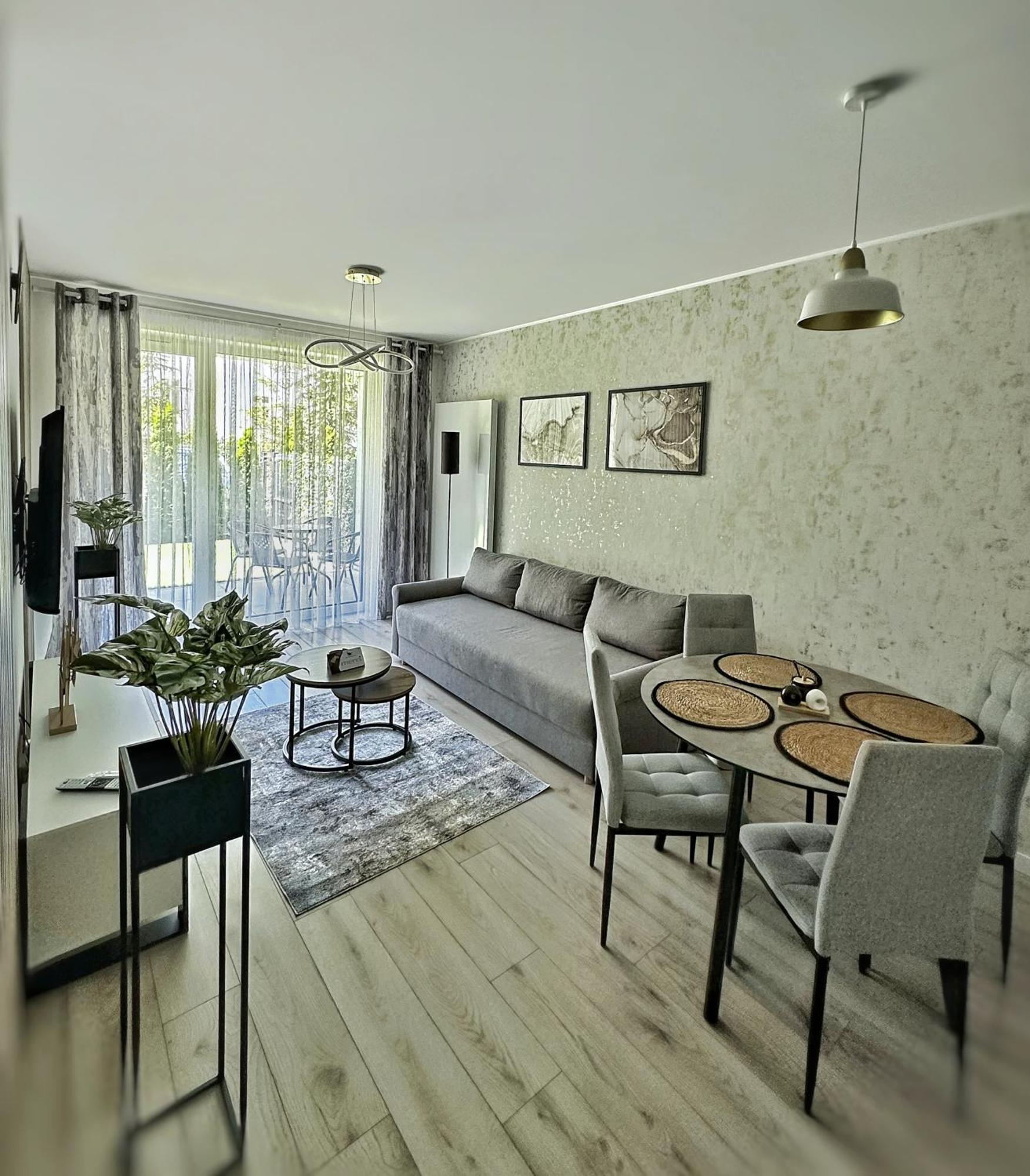 Apartament Whiteblue Kolobrzeg Z Duzym Ogrodkiem - 100 M Od Plazy! Whiteblue Kolberg Apartment Mit Grossem Garten - 100 M Vom Strand Entfernt! Whiteblue Kolobrzeg Apartman S Velkou Zahradou - 100 M Od Plaze! Eksteriør billede
