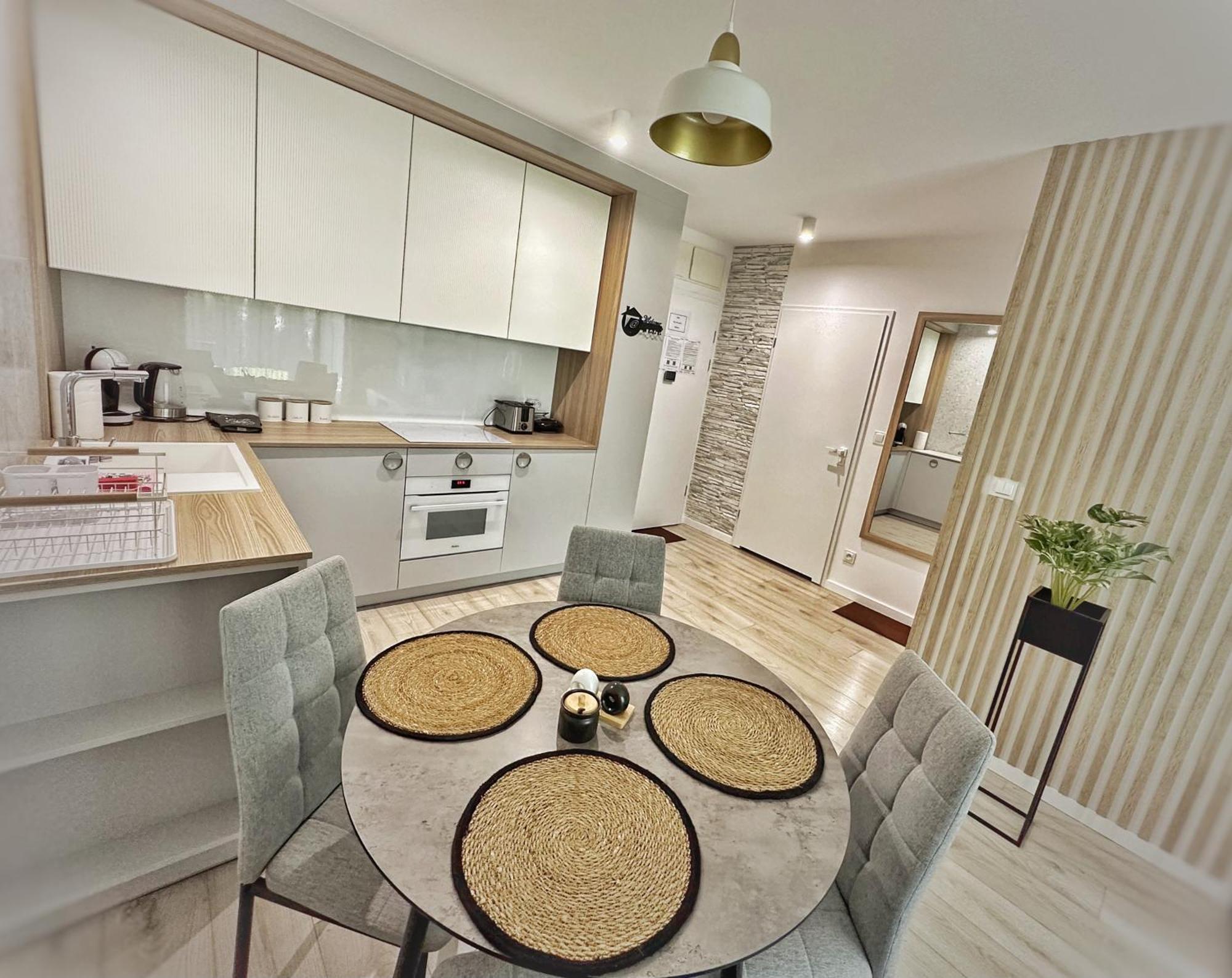 Apartament Whiteblue Kolobrzeg Z Duzym Ogrodkiem - 100 M Od Plazy! Whiteblue Kolberg Apartment Mit Grossem Garten - 100 M Vom Strand Entfernt! Whiteblue Kolobrzeg Apartman S Velkou Zahradou - 100 M Od Plaze! Eksteriør billede